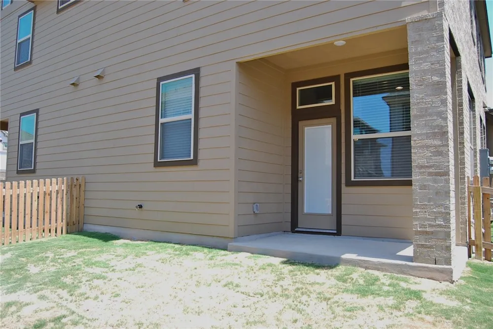 2501 Meyer Cove #B Pflugerville, TX 78660