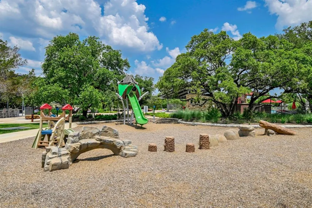 1012 Quarry Point Pass Leander, TX 78641