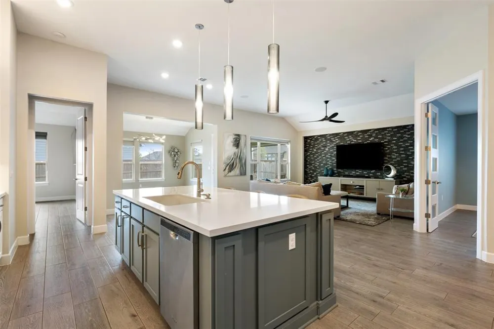 1012 Quarry Point Pass Leander, TX 78641