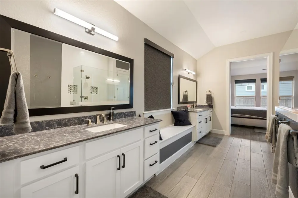 1012 Quarry Point Pass Leander, TX 78641