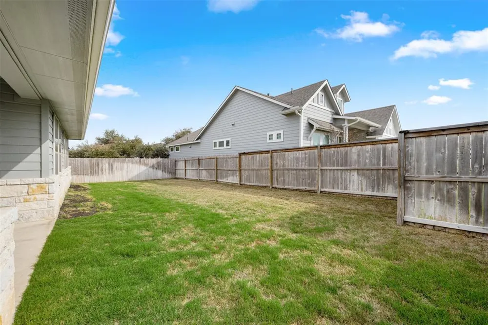 1012 Quarry Point Pass Leander, TX 78641