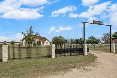 1050 Fm 619 Road