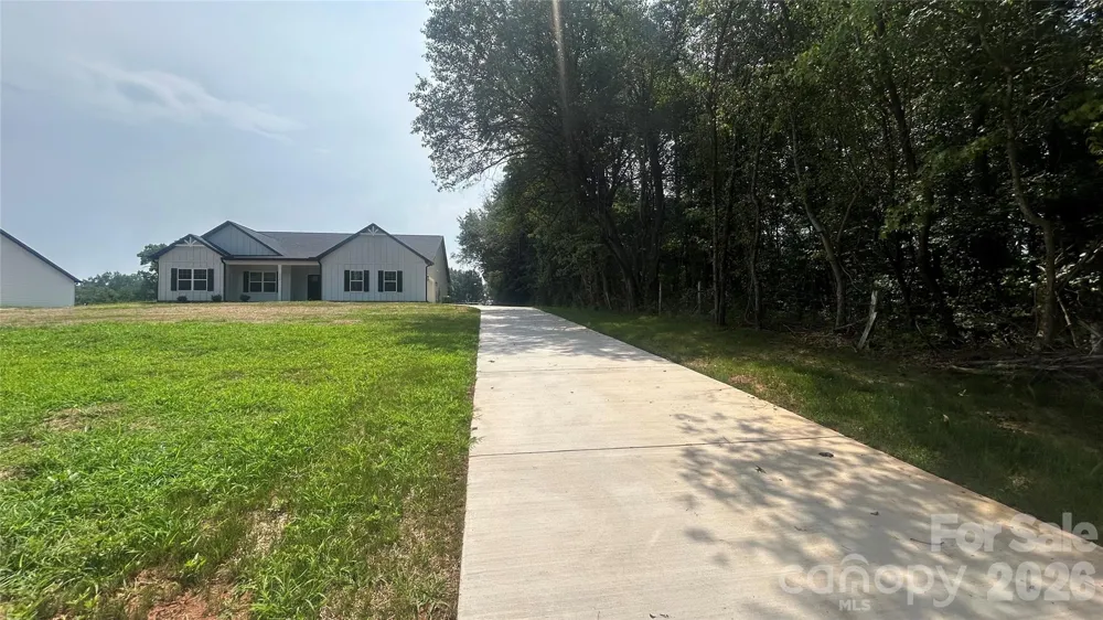 1355 Zeb Haynes Road Maiden, NC 28650