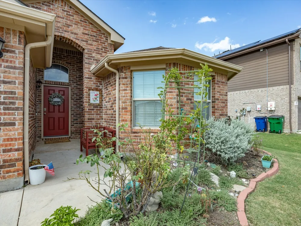 315 Preakness Lane Ponder, TX 76259