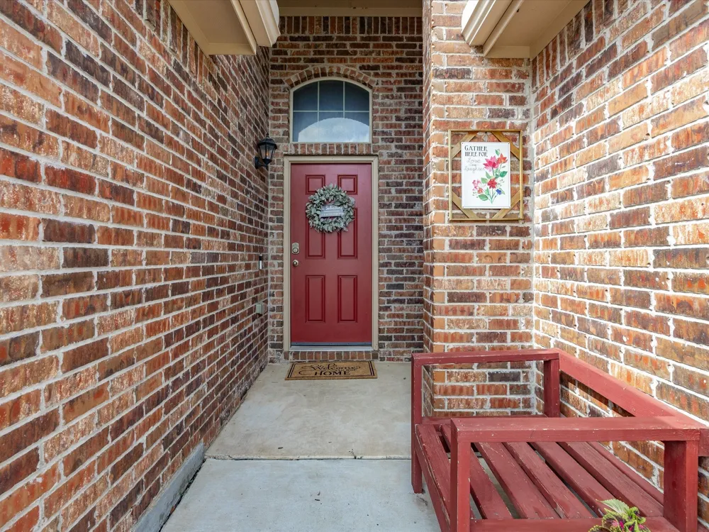 315 Preakness Lane Ponder, TX 76259