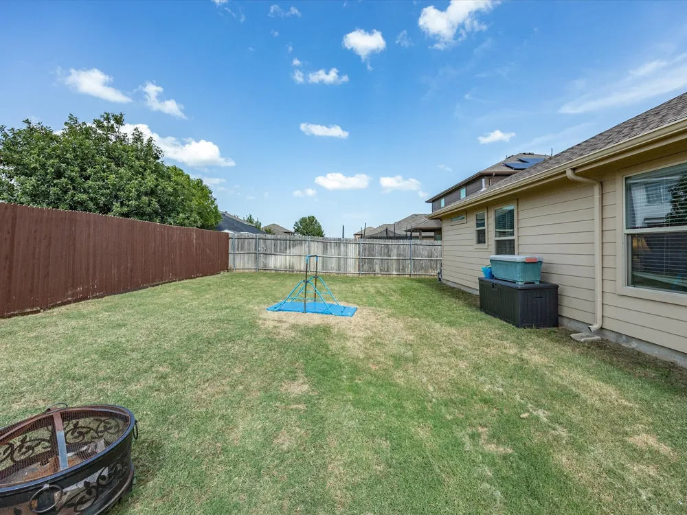 315 Preakness Lane Ponder, TX 76259