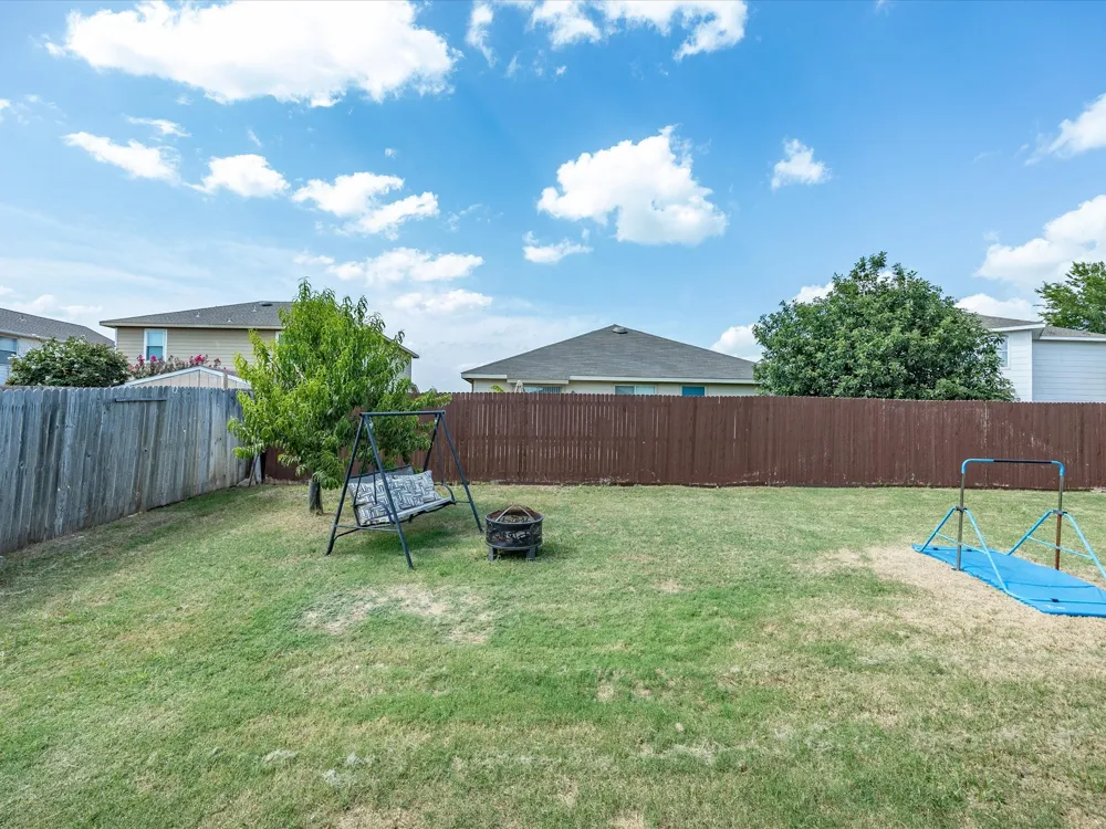 315 Preakness Lane Ponder, TX 76259