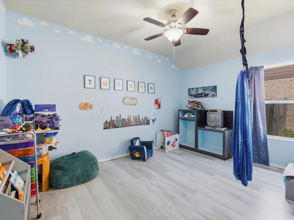 315 Preakness Lane Ponder, TX 76259