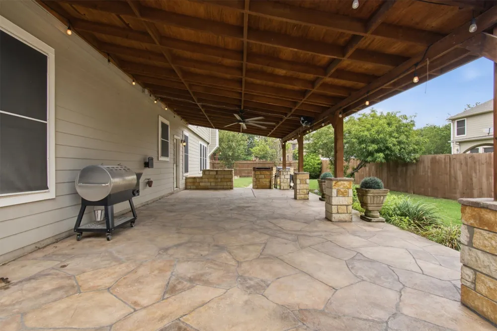 113 Scarlet Oak Cove Kyle, TX 78640