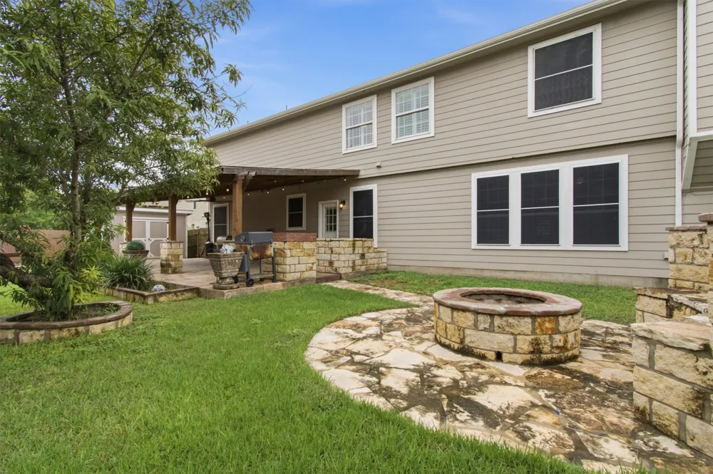113 Scarlet Oak Cove Kyle, TX 78640