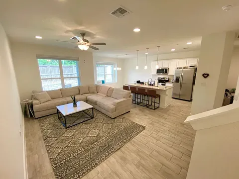 11312 Gadsen Lane