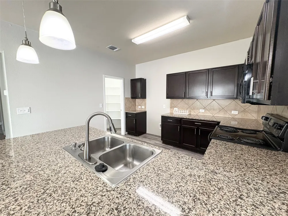 11708 Cambrian Road Manor, TX 78653