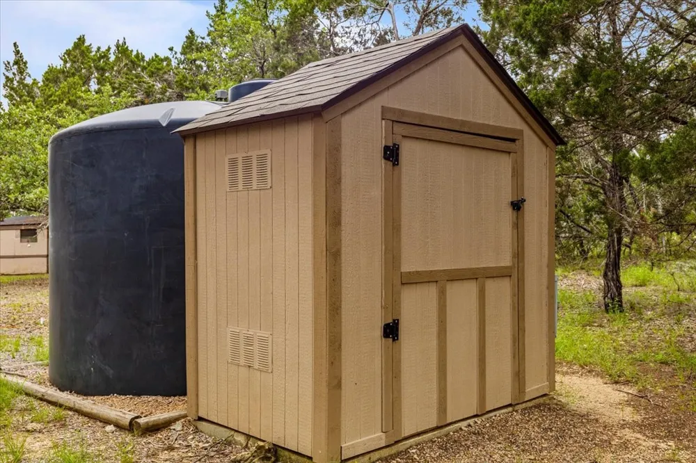 4519 Crawford Road Spicewood, TX 78669