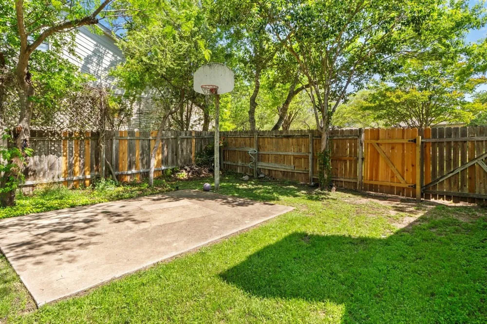6603 Whitemarsh Valley Walk Austin, TX 78746