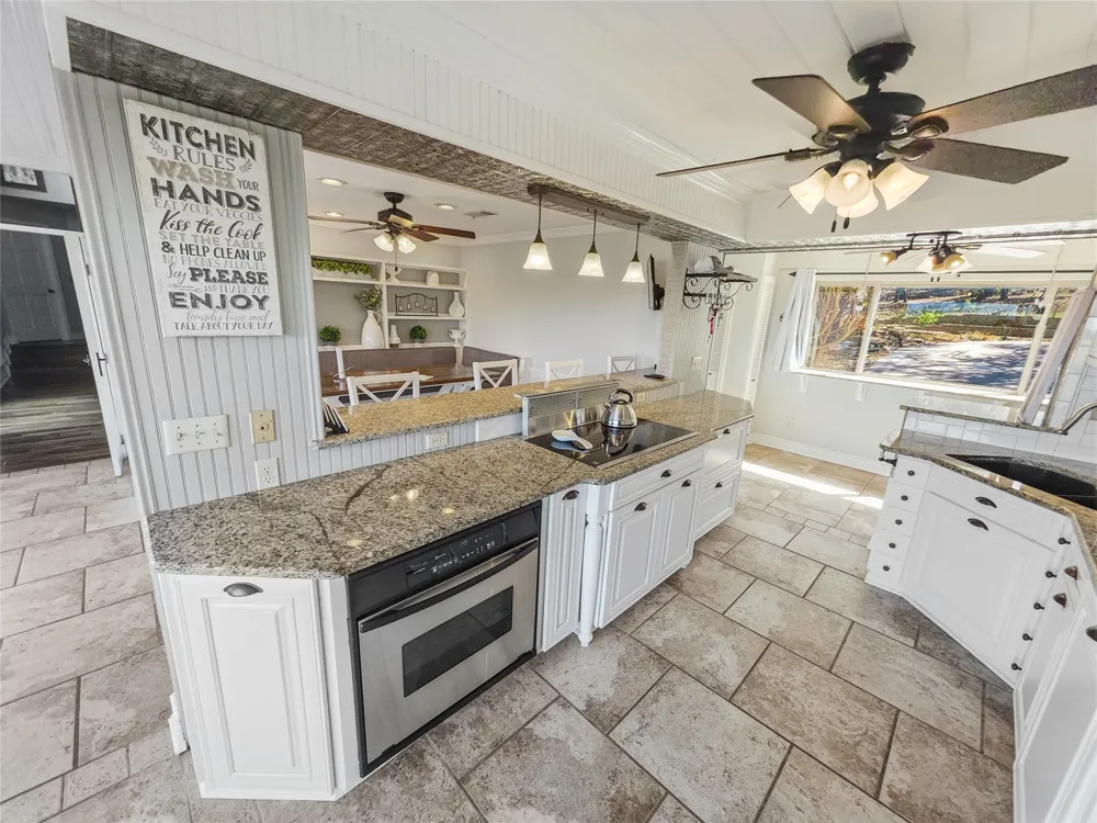 798 Fawn Trail Canyon Lake, TX 78133