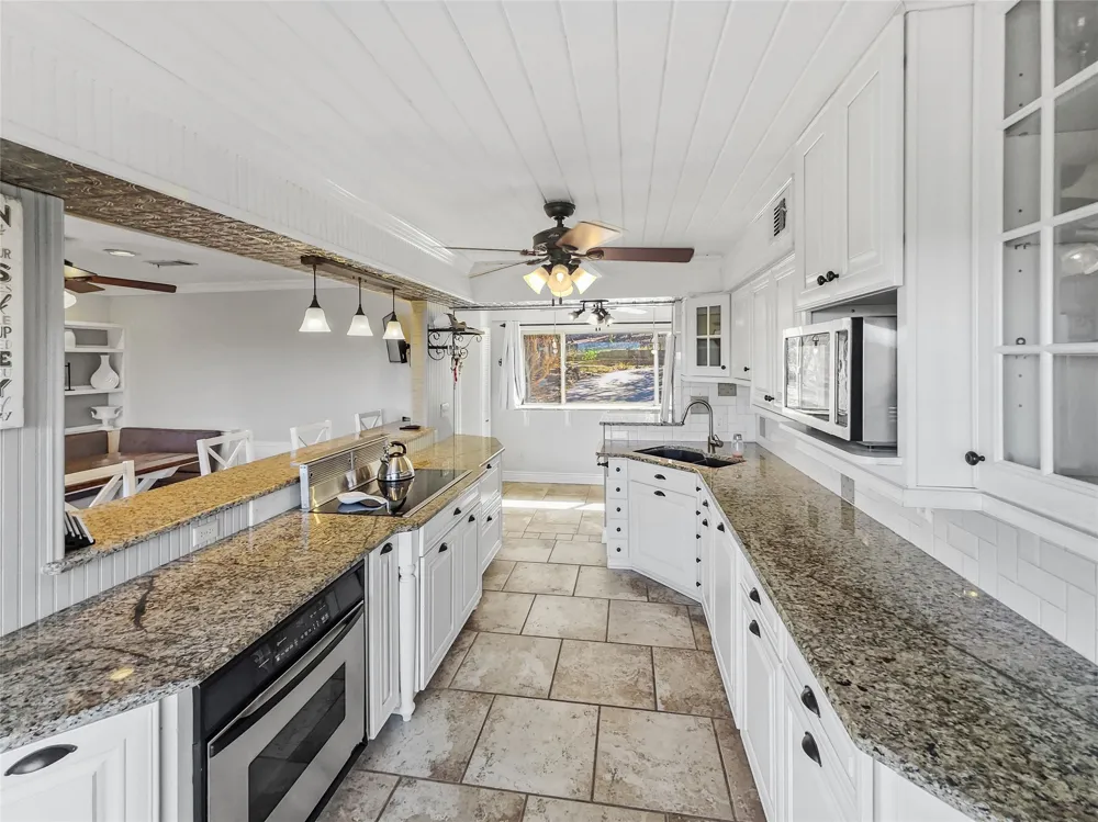 798 Fawn Trail Canyon Lake, TX 78133