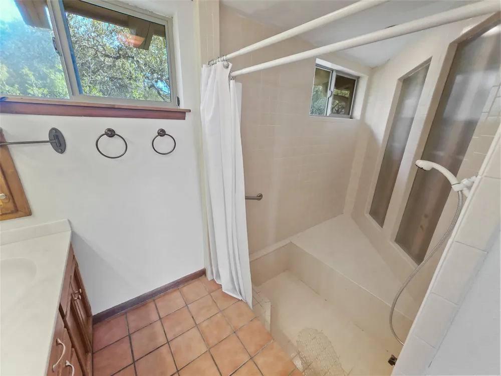 798 Fawn Trail Canyon Lake, TX 78133