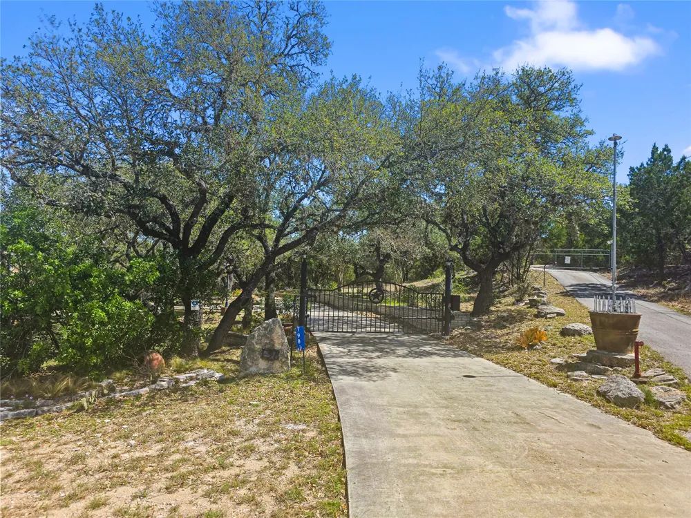 798 Fawn Trail Canyon Lake, TX 78133