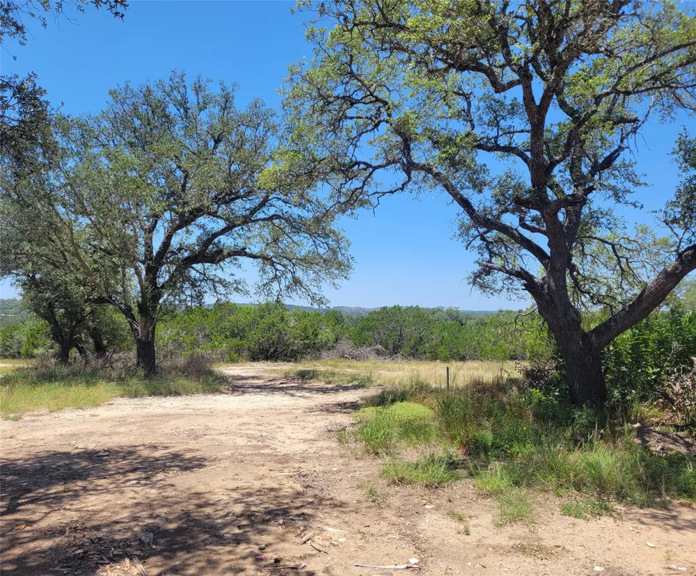 638 Bonita Drive Blanco, TX 78606