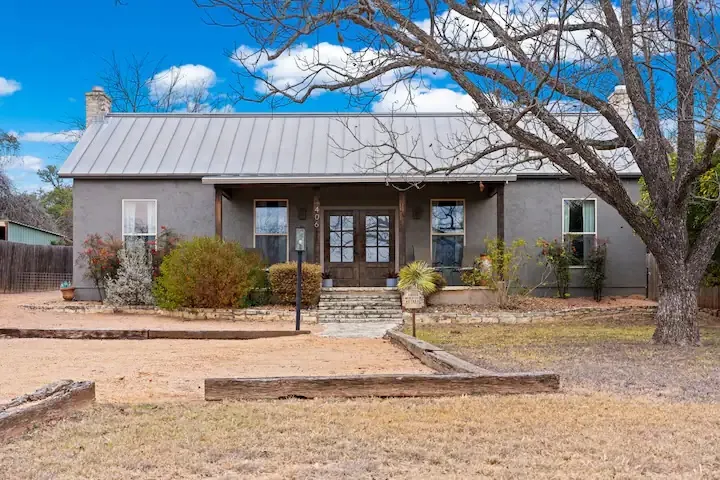 406 Cross Mountain Drive Fredericksburg, TX 78624