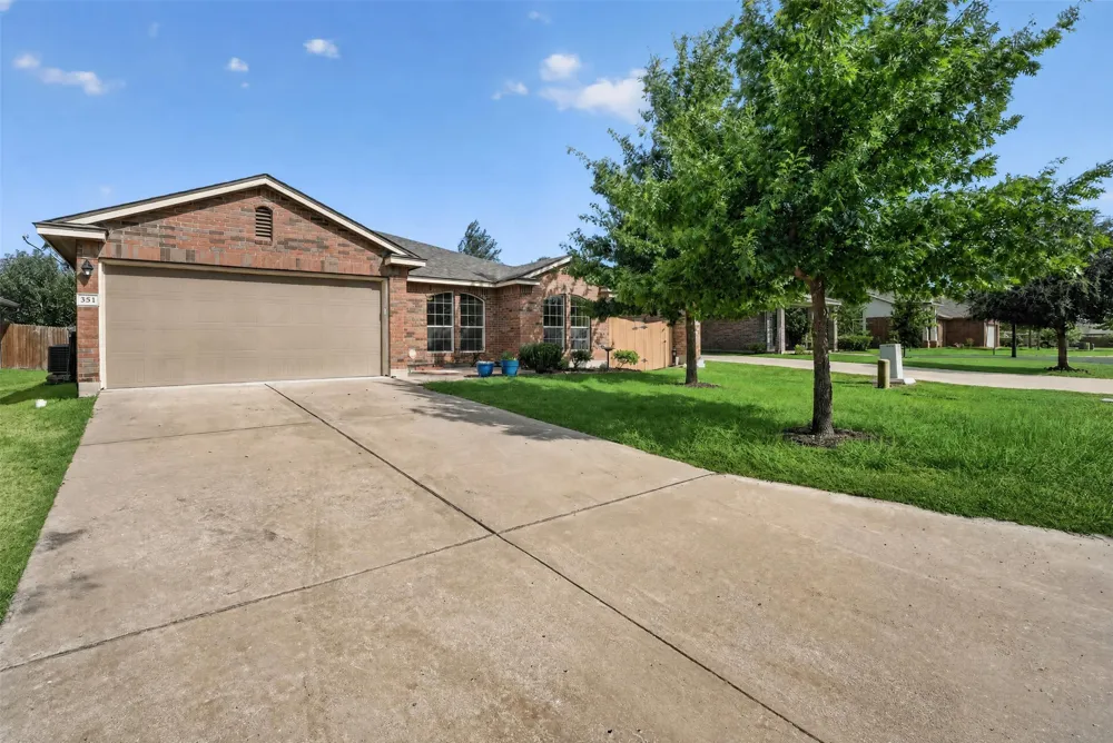 351 Foster Lane Jarrell, TX 76537