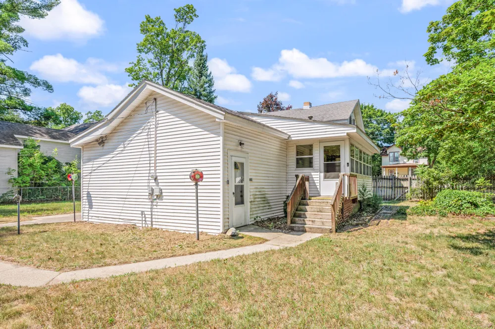 406 Marion Avenue Big Rapids, MI 49307