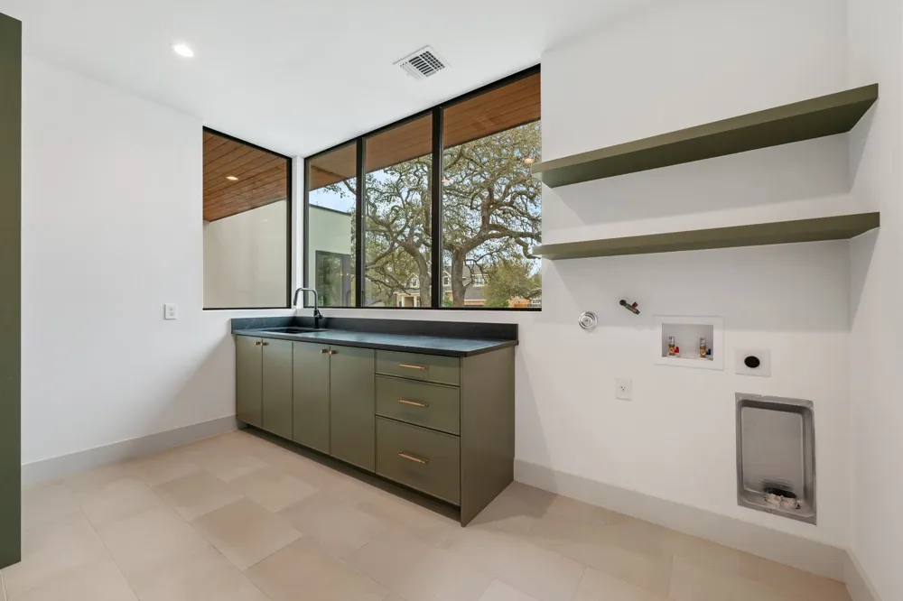 4216 Deepwoods Drive Austin, TX 78731