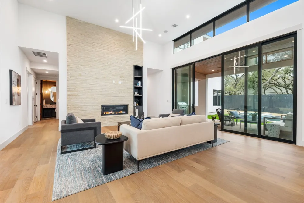 4216 Deepwoods Drive Austin, TX 78731