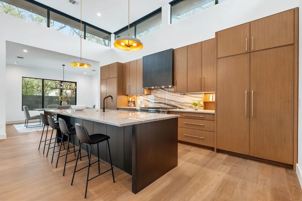 4216 Deepwoods Drive Austin, TX 78731