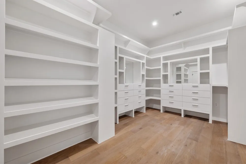 4216 Deepwoods Drive Austin, TX 78731