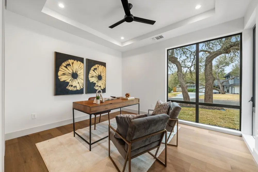4216 Deepwoods Drive Austin, TX 78731