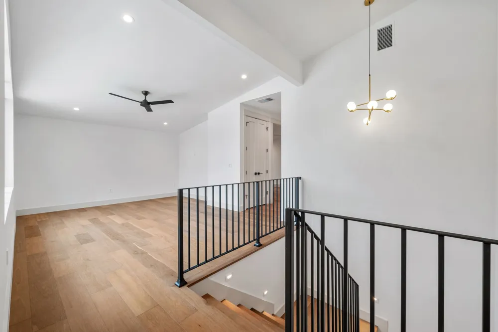 4216 Deepwoods Drive Austin, TX 78731