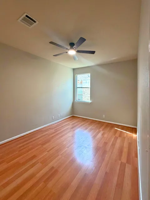 3304 Winding Shore Lane Pflugerville, TX 78660
