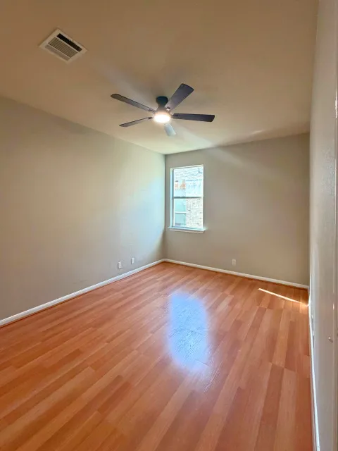 3304 Winding Shore Lane Pflugerville, TX 78660