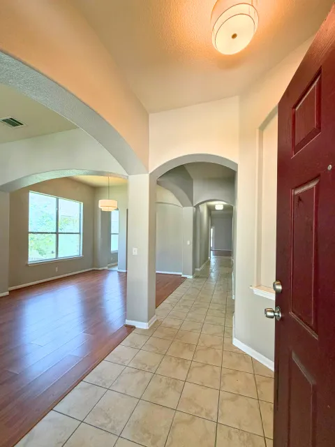 3304 Winding Shore Lane Pflugerville, TX 78660