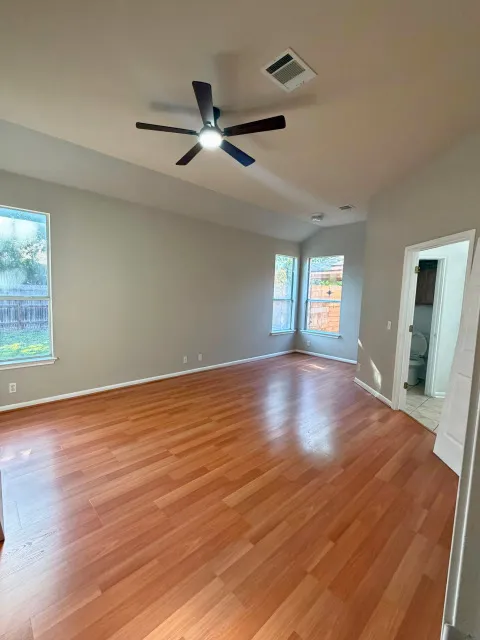 3304 Winding Shore Lane Pflugerville, TX 78660