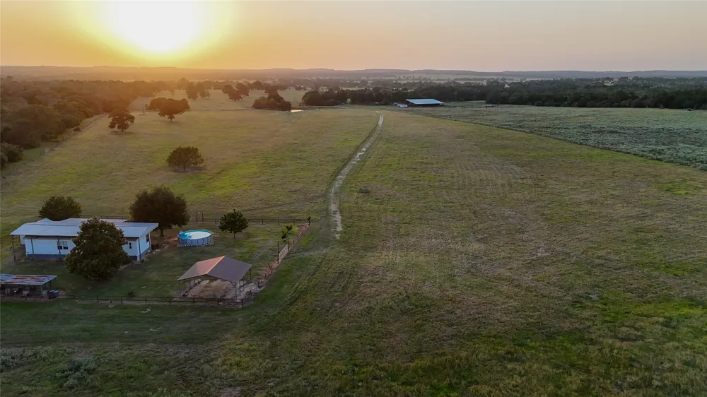 4504 State Highway 304 Rosanky, TX 78953