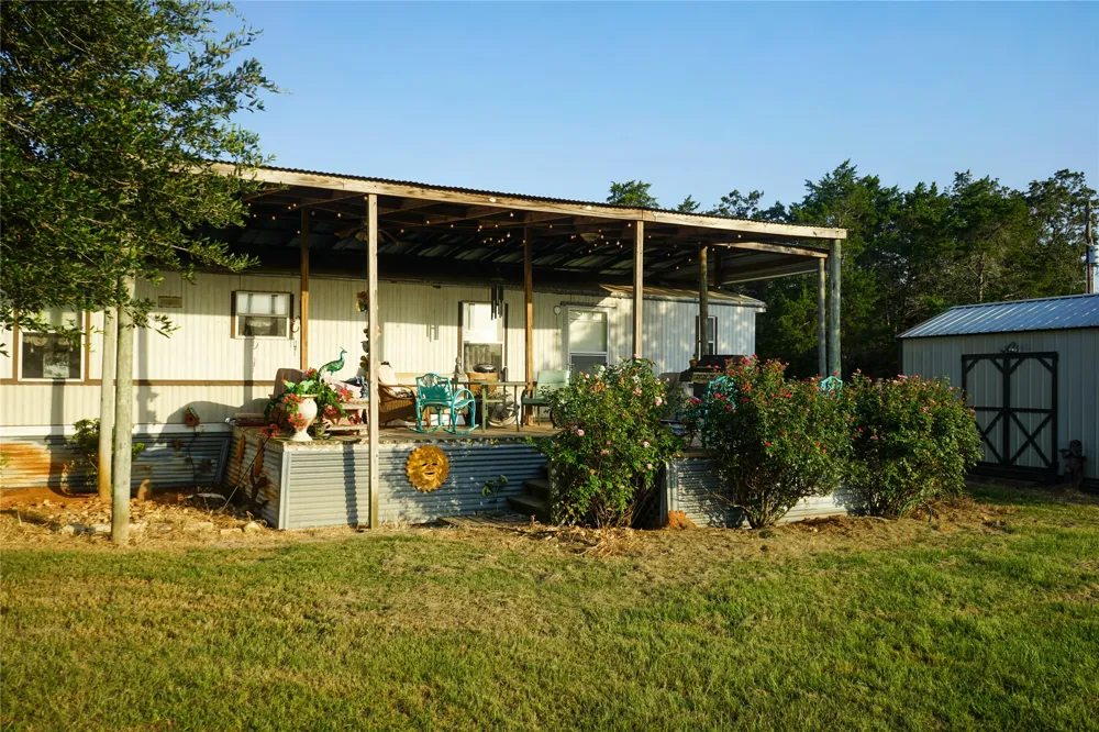 4504 State Highway 304 Rosanky, TX 78953