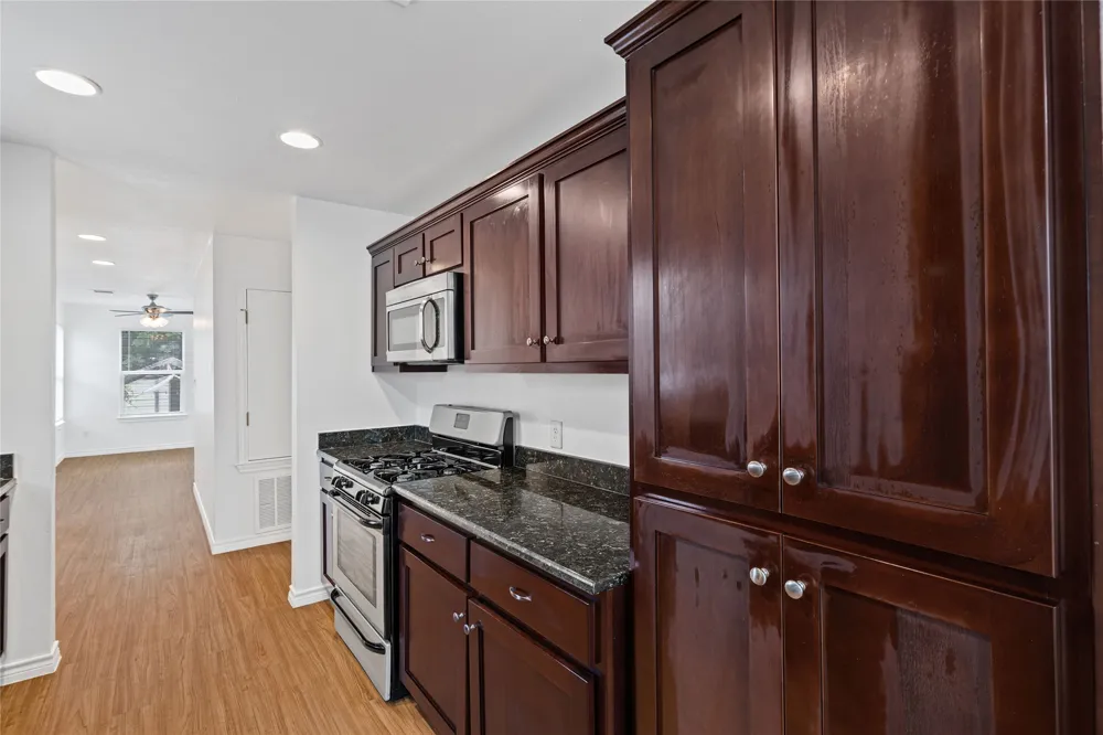 1611 E 13th Street #B Austin, TX 78702