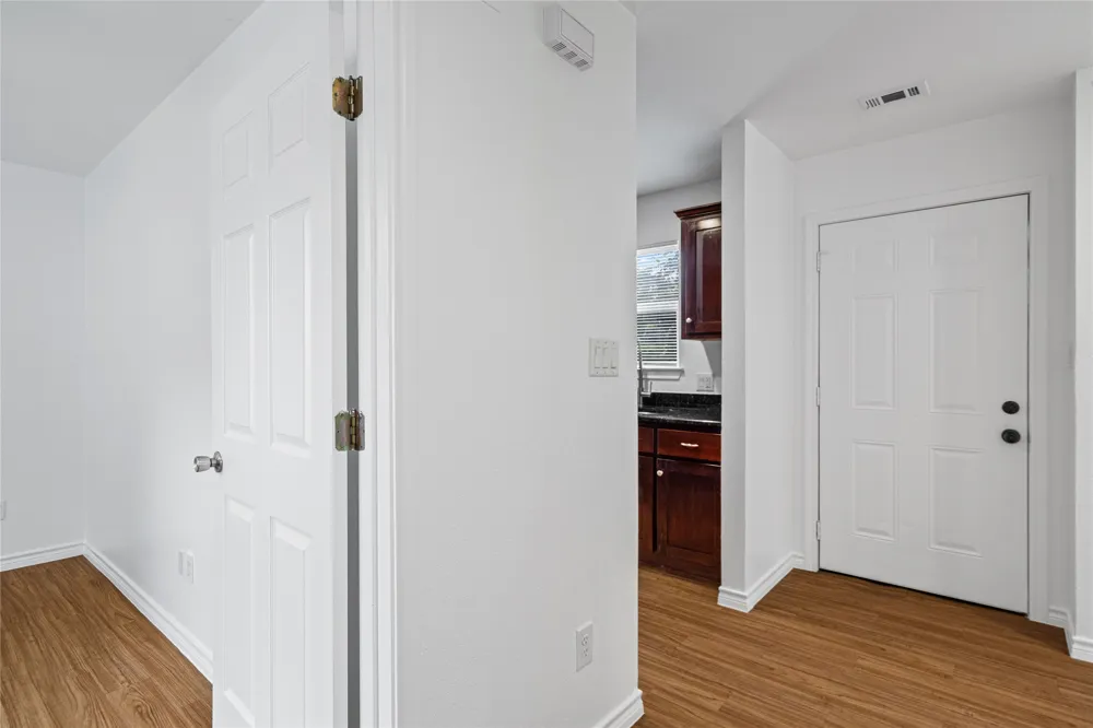 1611 E 13th Street #B Austin, TX 78702