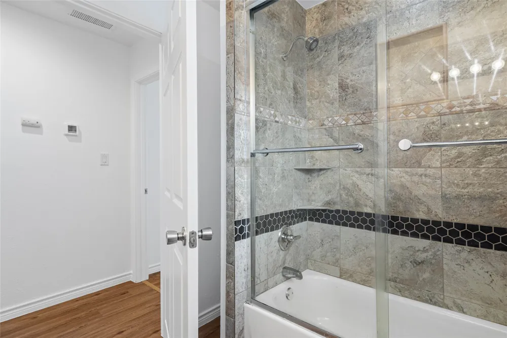 1611 E 13th Street #B Austin, TX 78702