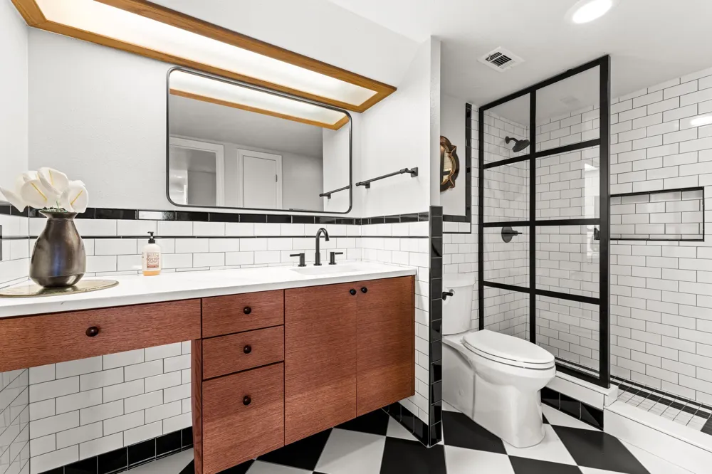 1122 Colorado Street #1202 Austin, TX 78701