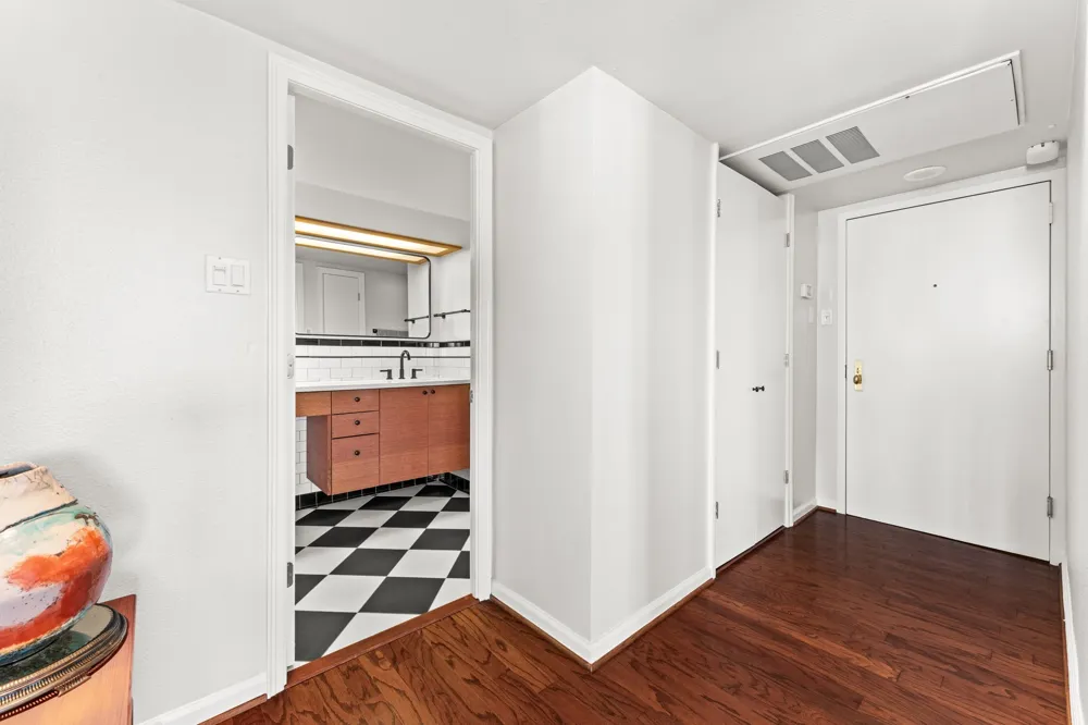 1122 Colorado Street #1202 Austin, TX 78701