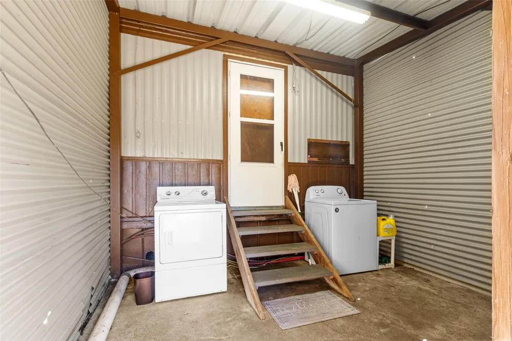 100 South Street Tow, TX 78672