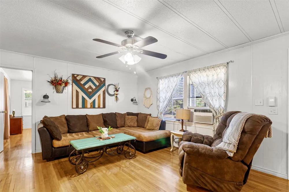 100 South Street Tow, TX 78672