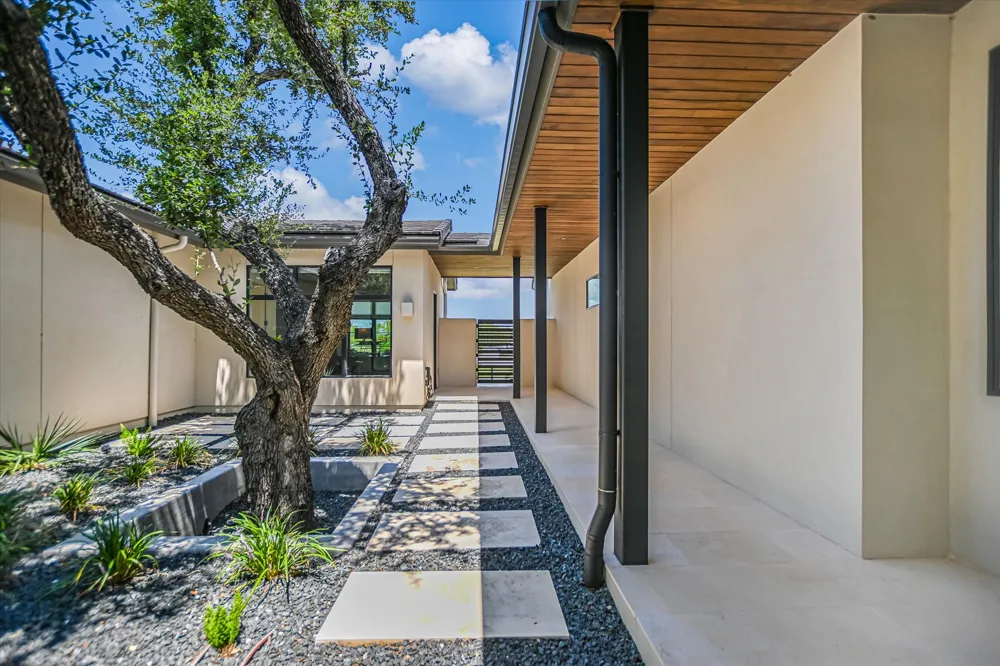 146 Coral Berry Horseshoe Bay, TX 78657