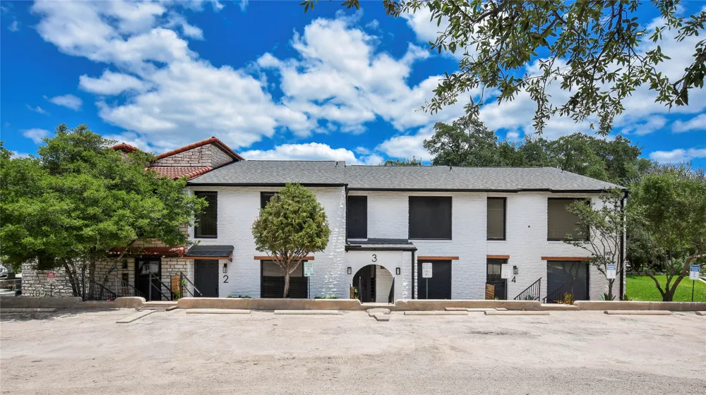 18801 Hogan Circle #2 Lago Vista, TX 78645