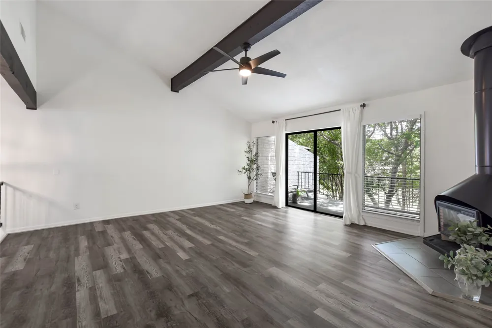 18801 Hogan Circle #2 Lago Vista, TX 78645