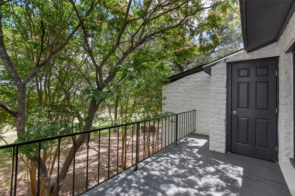 18801 Hogan Circle #2 Lago Vista, TX 78645