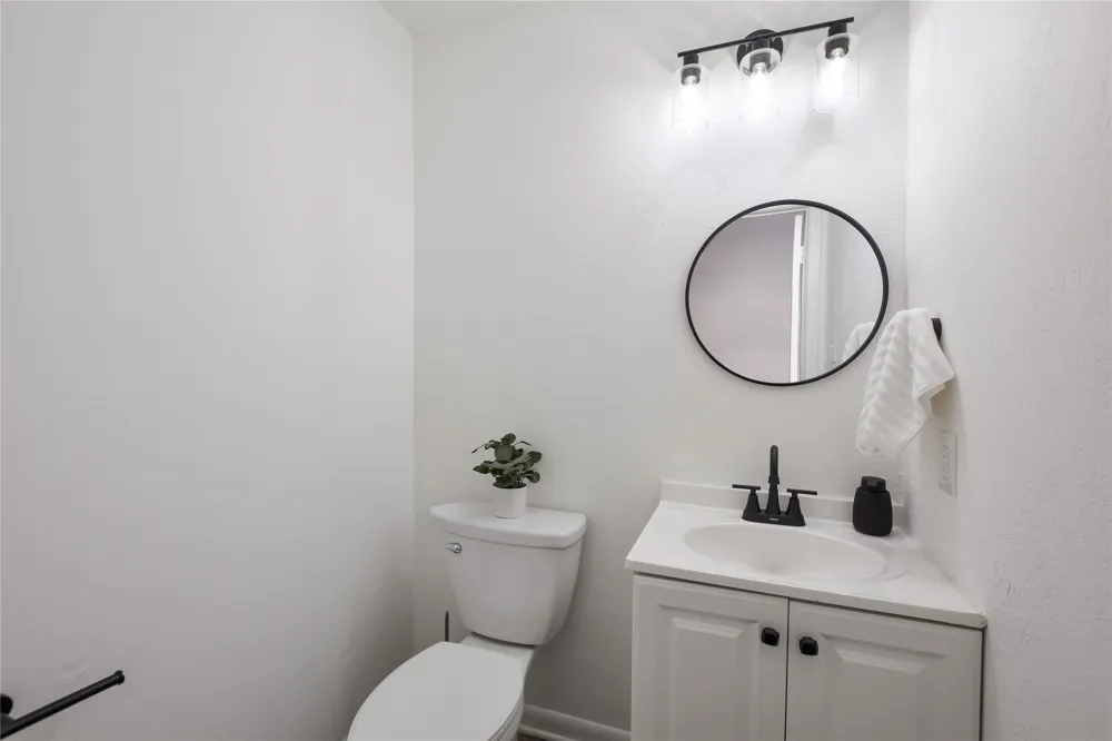 18801 Hogan Circle #2 Lago Vista, TX 78645